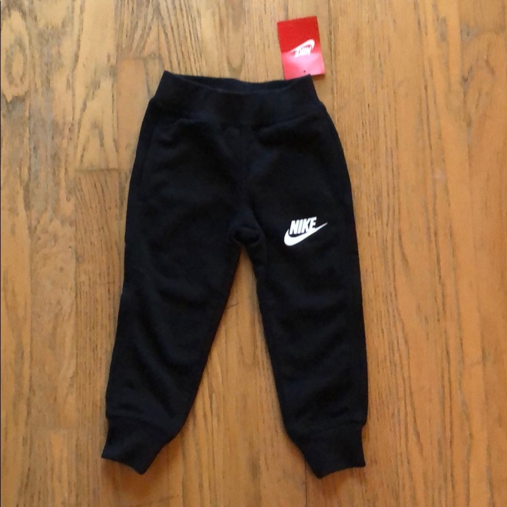 Nike 3T Black Joggers NWT Sweatpants Boys Girls